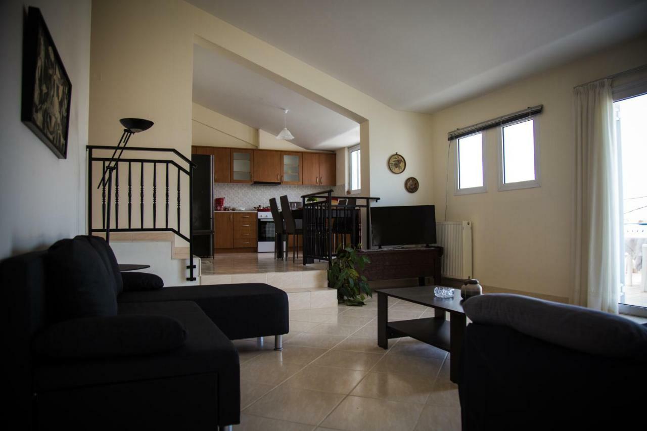 Aurora Family Loft Apartment นาฟปลิโอ ภายนอก รูปภาพ